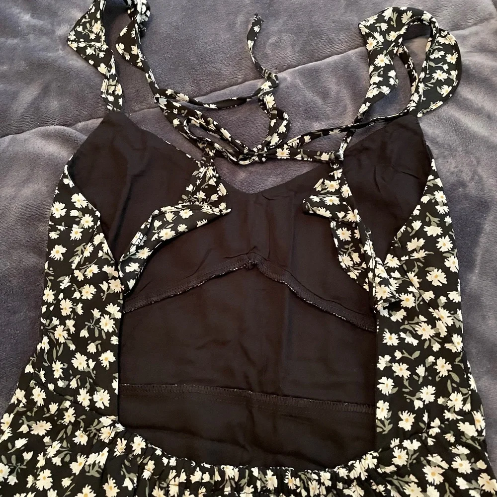 Abercrombie black floral dress size XSP - Picture 2 of 5